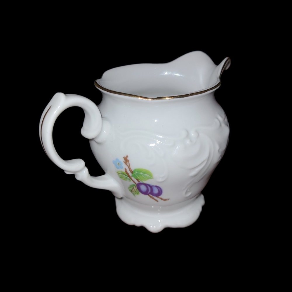 ROYAL KENT COLLECTION POLAND CREAMER CUP FRUIT GARLAND AND GOLD TRIM